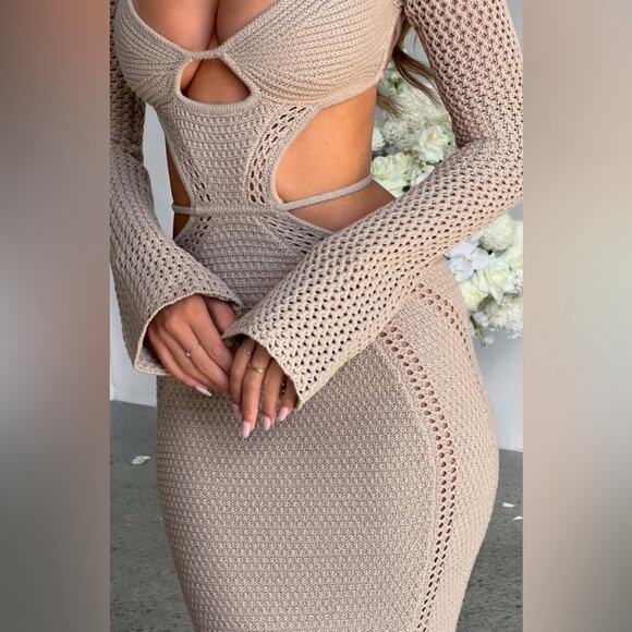 NEW Babyboo Nadine Crochet Maxi Dress Size Medium Beige Khaki Tan - Picture 4 of 10